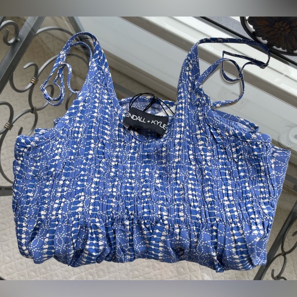 Kendall & Kylie tank top. - Picture 5 of 6